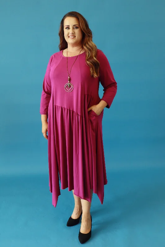 Women's Holiday Outfit Pippa Dress in Magenta