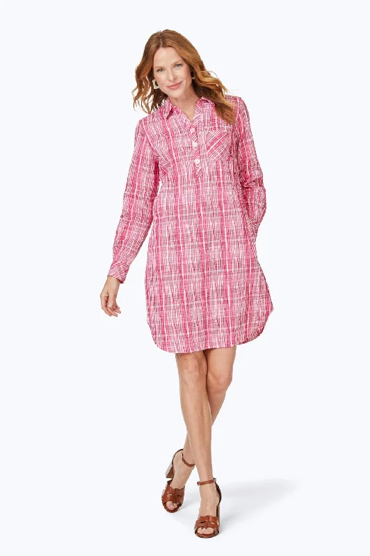 Plus Size Women Wear Delaney Purely Plaid Crinkle Dress