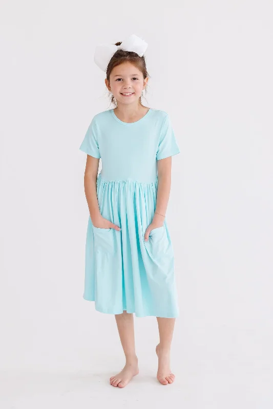 Modern Women's Outfit Aqua S/S Pocket Twirl Dress