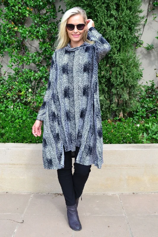 Relaxed Style Zig Zag Black and Grey Fleece Tunic Dress