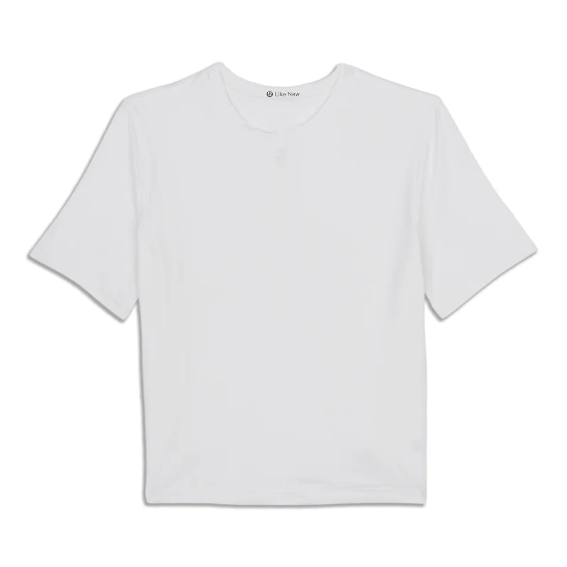 Ultralight Waist-Length T-Shirt - Resale