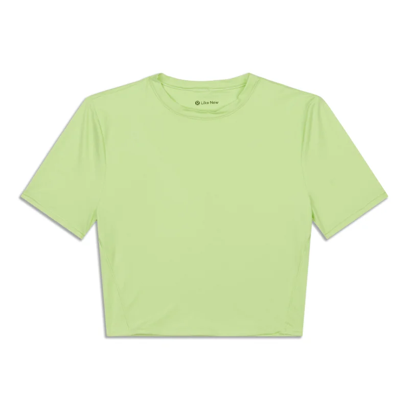 Wundermost Ultra-Soft Crewneck Cropped T-Shirt - Resale